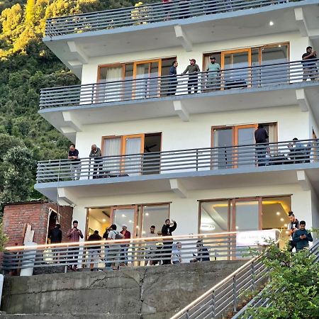 Madpackers Mcleodganj Hostel Dharamshala Ngoại thất bức ảnh